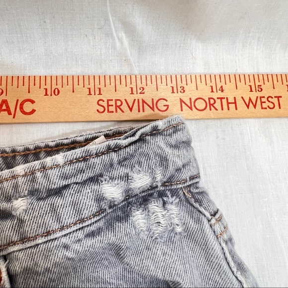 ZARA Womens High Rise Straight Leg Raw hem Distress Washed Jean Sz 6 -26”x26” - Picture 9 of 10